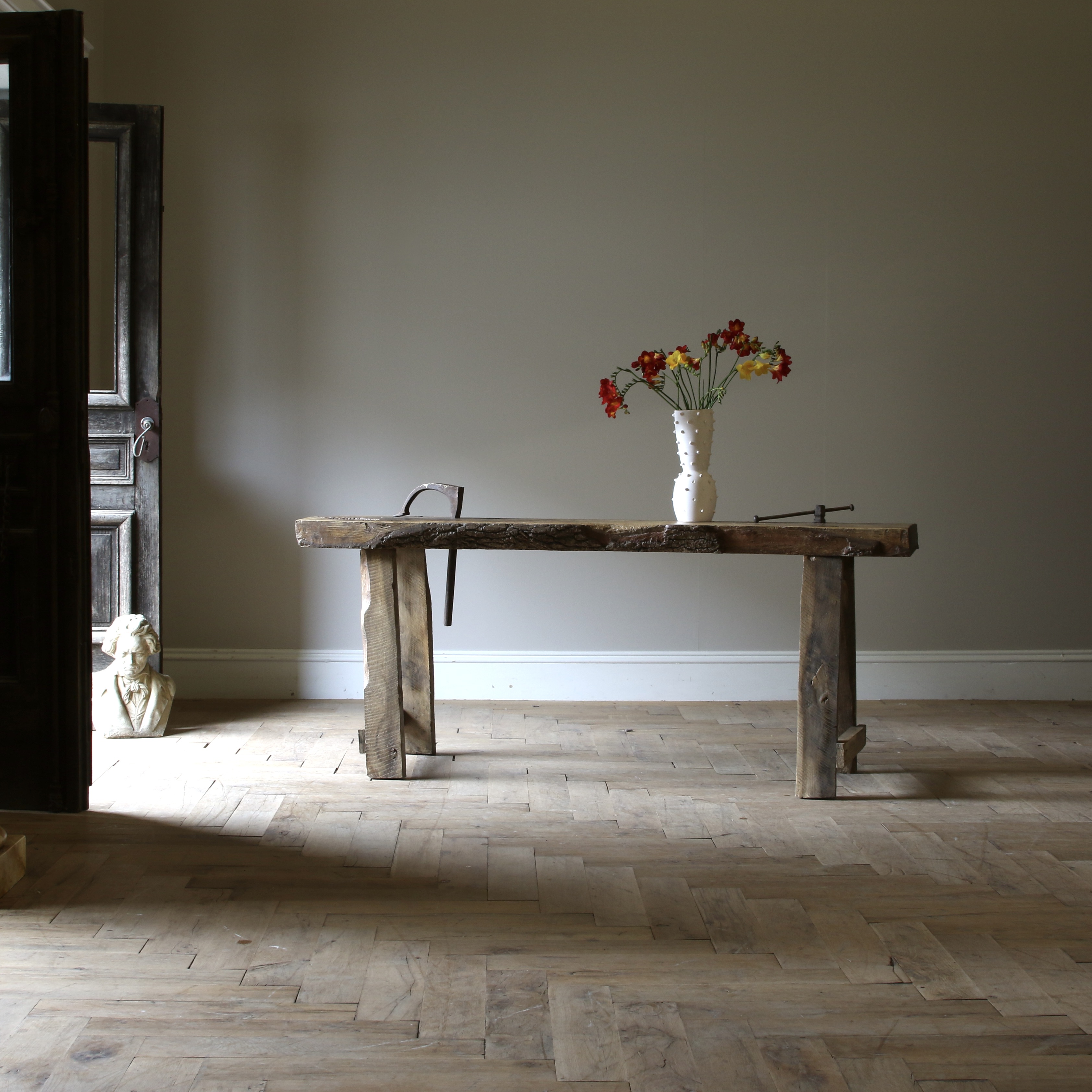 151-77 - French Workbench